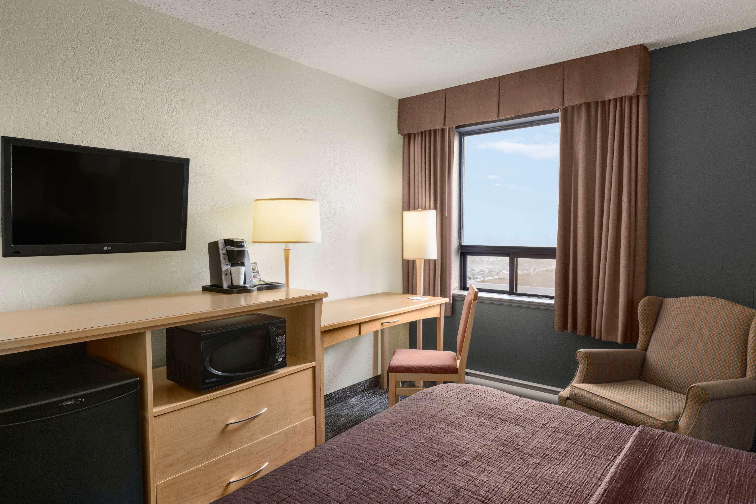 Travelodge By Wyndham Edmonton West Zewnętrze zdjęcie