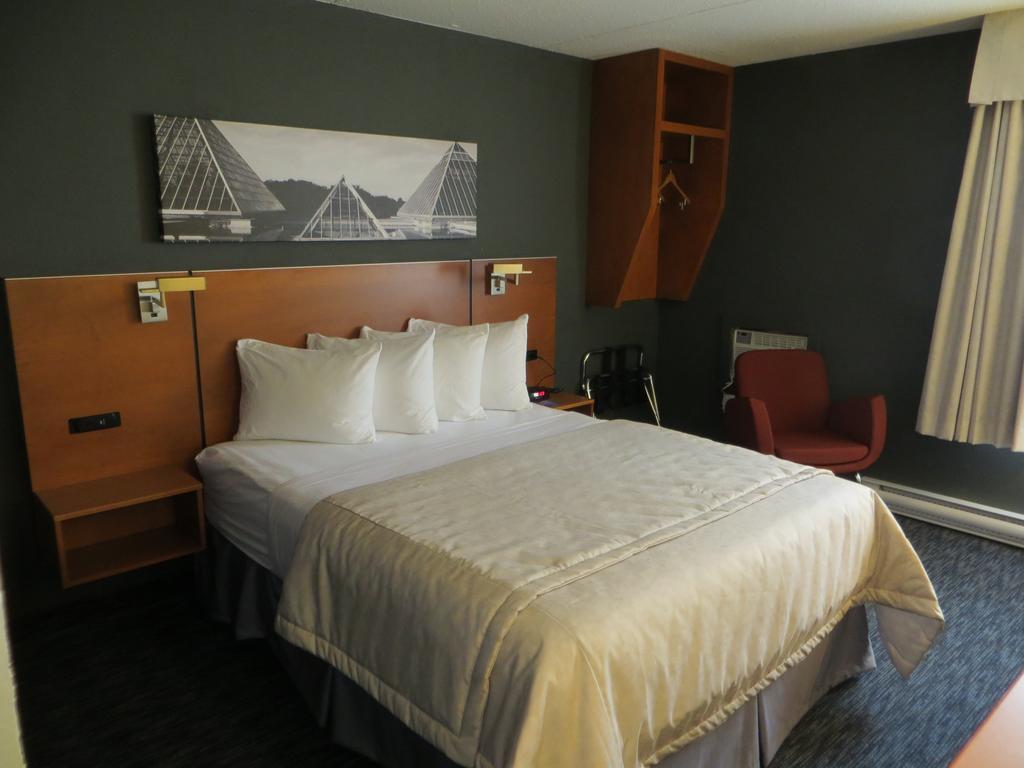 Travelodge By Wyndham Edmonton West Zewnętrze zdjęcie