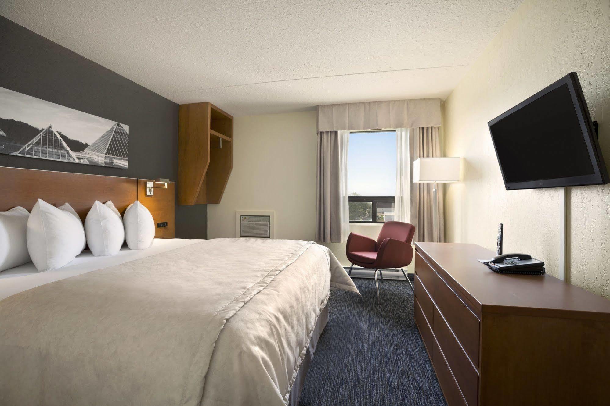 Travelodge By Wyndham Edmonton West Zewnętrze zdjęcie